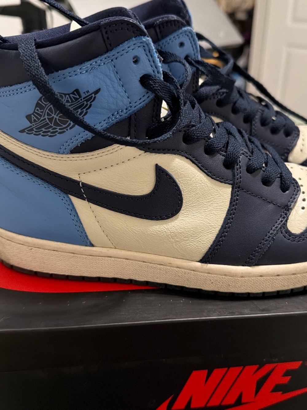 Jordan 1 UNC Sneakers